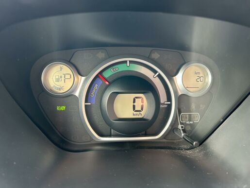 Peugeot iOn 67k EAT6