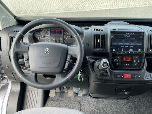 Peugeot Peugeot GlobeTraveller Voyager X