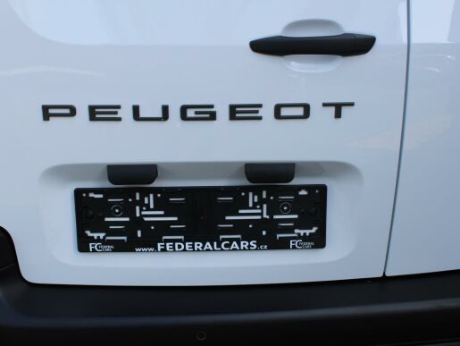 Peugeot Partner Furgon L1 650 1.2 110k MAN6