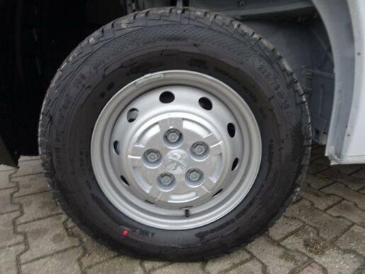 Peugeot Boxer L2H2 3300 2,2 BHDi 140k MAN6