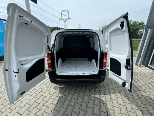 Peugeot Partner Furgon L1 650 1.2 110k Man6