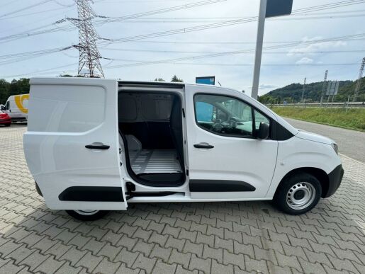 Peugeot Partner Furgon L1 650 1.2 110k Man6
