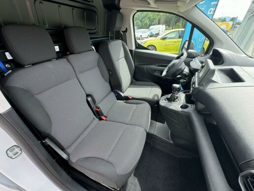 Peugeot Partner Furgon L1 650 1.2 110k Man6