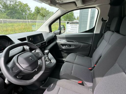 Peugeot Partner Furgon L1 650 1.2 110k Man6