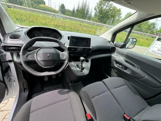 Peugeot Partner Furgon L1 650 1.2 110k Man6