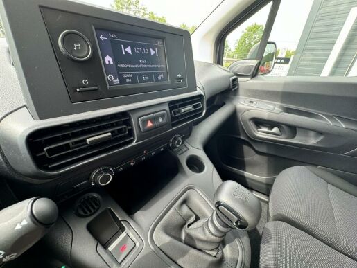 Peugeot Partner Furgon L1 650 1.2 110k Man6