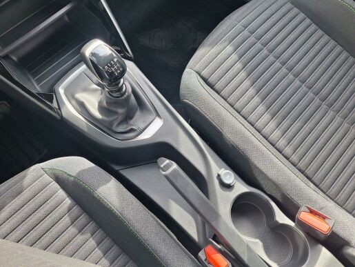 Peugeot 2008 STYLE 1.2 PT 100K MAN6