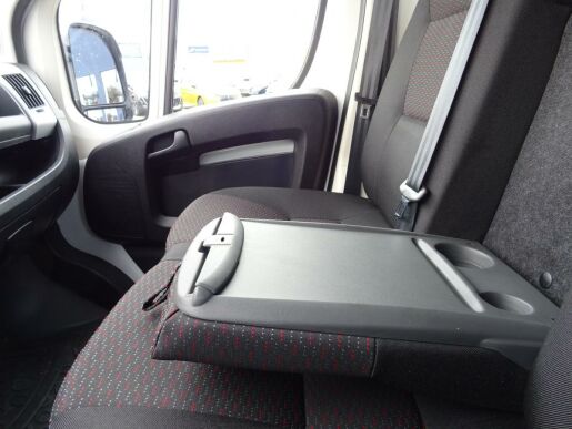 Peugeot Boxer odtahovka L4 2.2 BlueHDi 165k