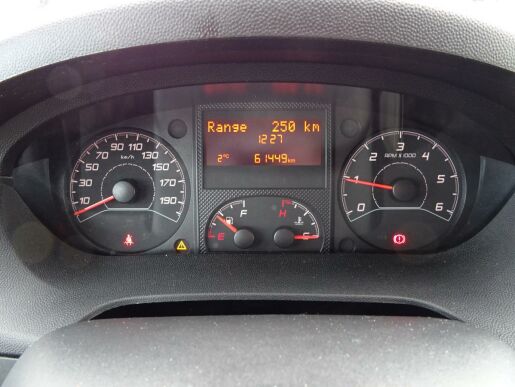 Peugeot Boxer odtahovka L4 2.2 BlueHDi 165k