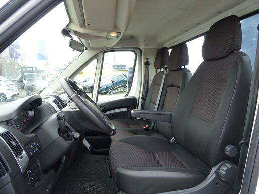 Peugeot Boxer odtahovka L4 2.2 BlueHDi 165k
