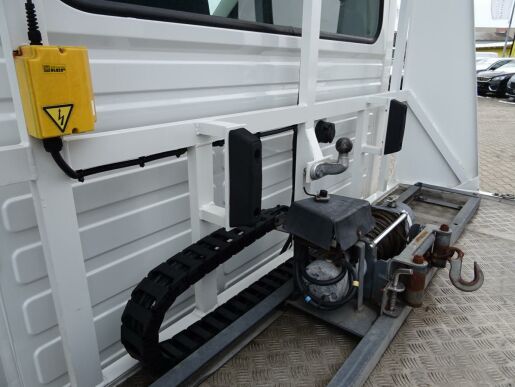 Peugeot Boxer odtahovka L4 2.2 BlueHDi 165k
