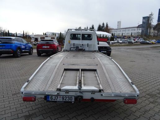 Peugeot Boxer odtahovka L4 2.2 BlueHDi 165k