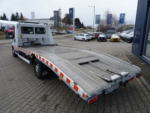 Peugeot Boxer odtahovka L4 2.2 BlueHDi 165k
