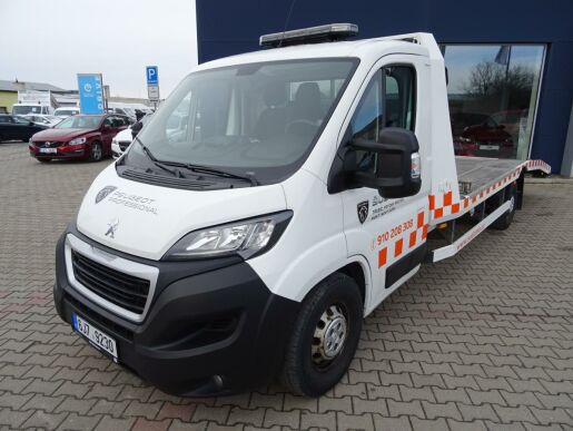 Peugeot Boxer odtahovka L4 2.2 BlueHDi 165k