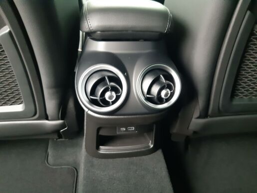 Alfa Romeo Stelvio Veloce 4x4 2,0 280PS
