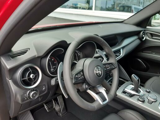 Alfa Romeo Stelvio Veloce 4x4 2,0 280PS
