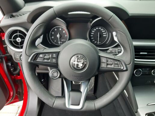 Alfa Romeo Stelvio Veloce 4x4 2,0 280PS