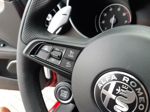 Alfa Romeo Stelvio Veloce 4x4 2,0 280PS