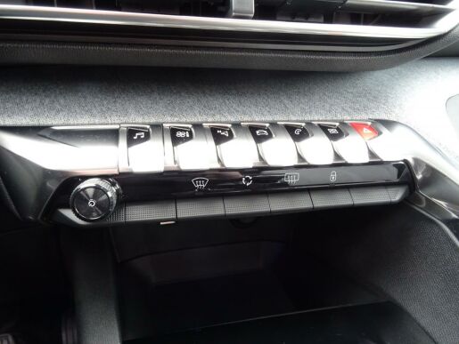 Peugeot 5008 ALLURE 1.5BHDi 130k MAN6