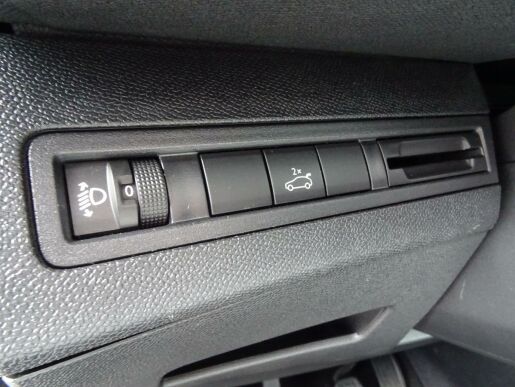 Peugeot 5008 ALLURE 1.5BHDi 130k MAN6