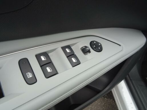 Peugeot 5008 ALLURE 1.5BHDi 130k MAN6