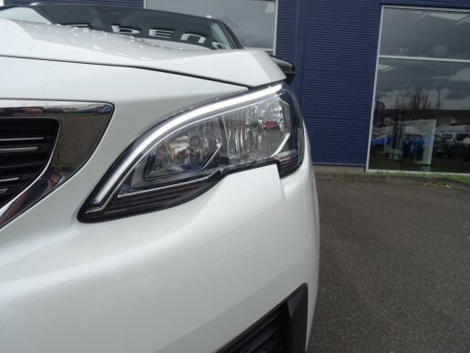 Peugeot 5008 ALLURE 1.5BHDi 130k MAN6
