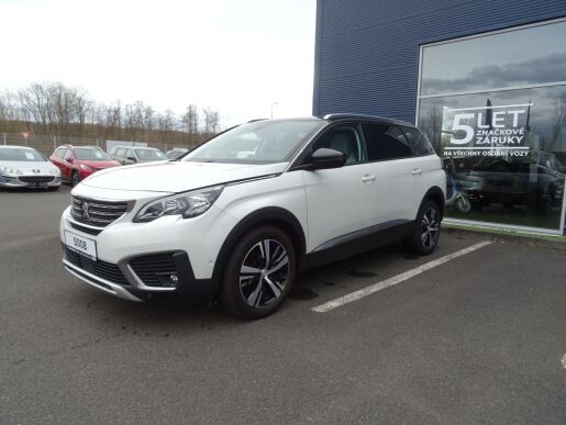 Peugeot 5008 ALLURE 1.5BHDi 130k MAN6 sv.in