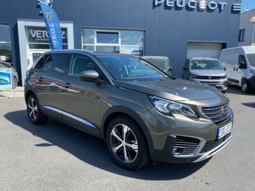 Peugeot 5008 1,5 HDi ALLURE
