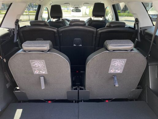 Peugeot 5008 1,5 HDi ALLURE