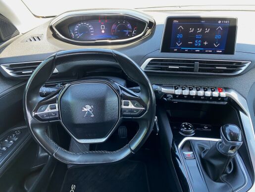Peugeot 5008 1,5 HDi ALLURE