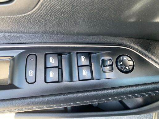 Peugeot 5008 1,5 HDi ALLURE