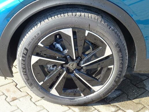 Peugeot 408 ALLURE PACK 1.2 130k EAT8