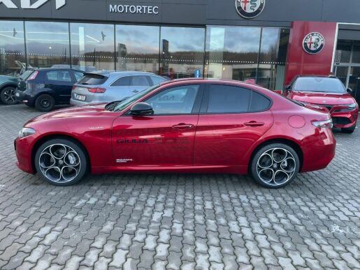 Alfa Romeo Giulia 2.0 TURBO 280K AT8 Q4 Veloce M