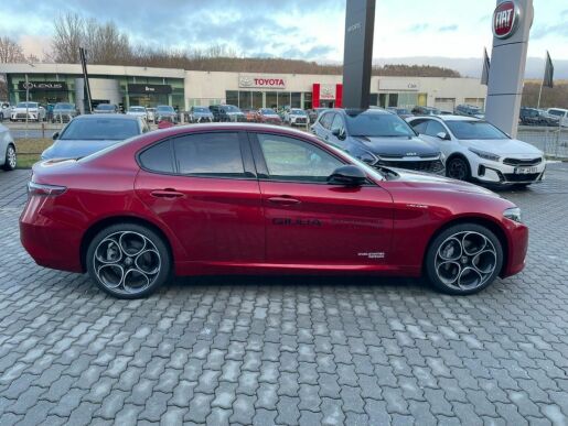 Alfa Romeo Giulia 2.0 TURBO 280K AT8 Q4 Veloce M