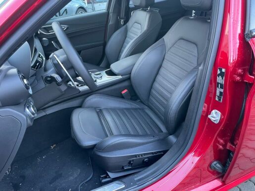 Alfa Romeo Giulia 2.0 TURBO 280K AT8 Q4 Veloce M