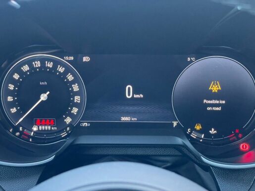 Alfa Romeo Giulia 2.0 TURBO 280K AT8 Q4 Veloce M