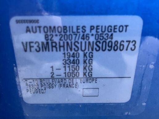 Peugeot 3008 1.2 PureTech ALLURE 130k EAT8