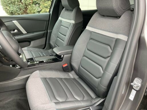 Citroën C4 X 1.2 PureTech 130 S&S EAT8 SHINE 