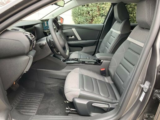 Citroën C4 X 1.2 PureTech 130 S&S EAT8 SHINE 