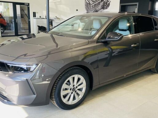 Opel Astra Elegance HB 1.2 TURBO 81kW/110