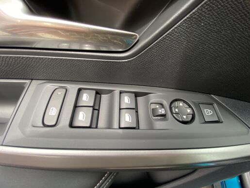 Peugeot 3008 ALLURE Hybrid 136 e-DCS6