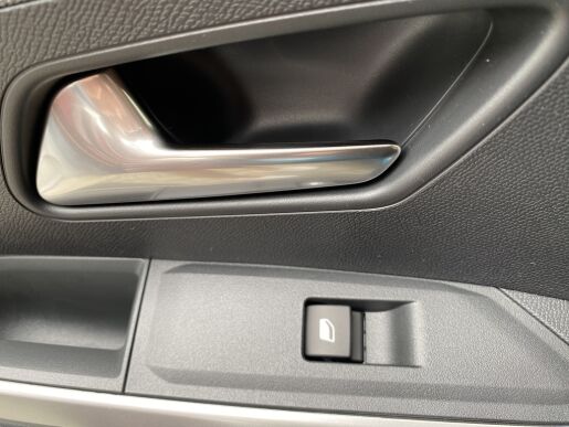 Peugeot 3008 ALLURE Hybrid 136 e-DCS6