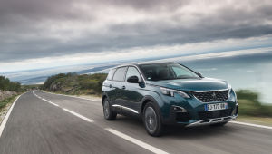 Recenze našich vozů - Ojetý Peugeot 5008: Víc než jen styl